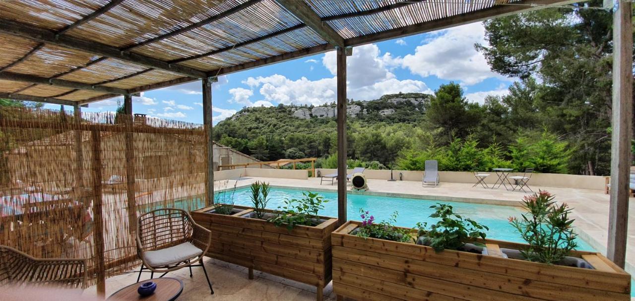 Mas De La Fadeto Bed & Breakfast Les Baux-de-Provence Exterior foto