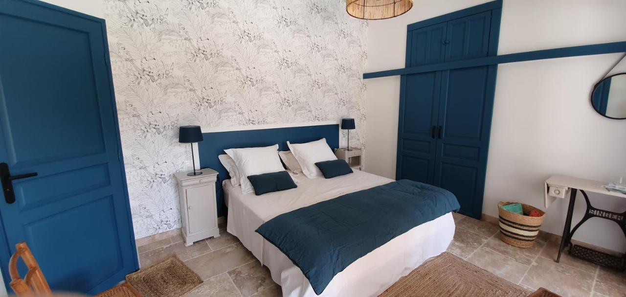 Mas De La Fadeto Bed & Breakfast Les Baux-de-Provence Exterior foto