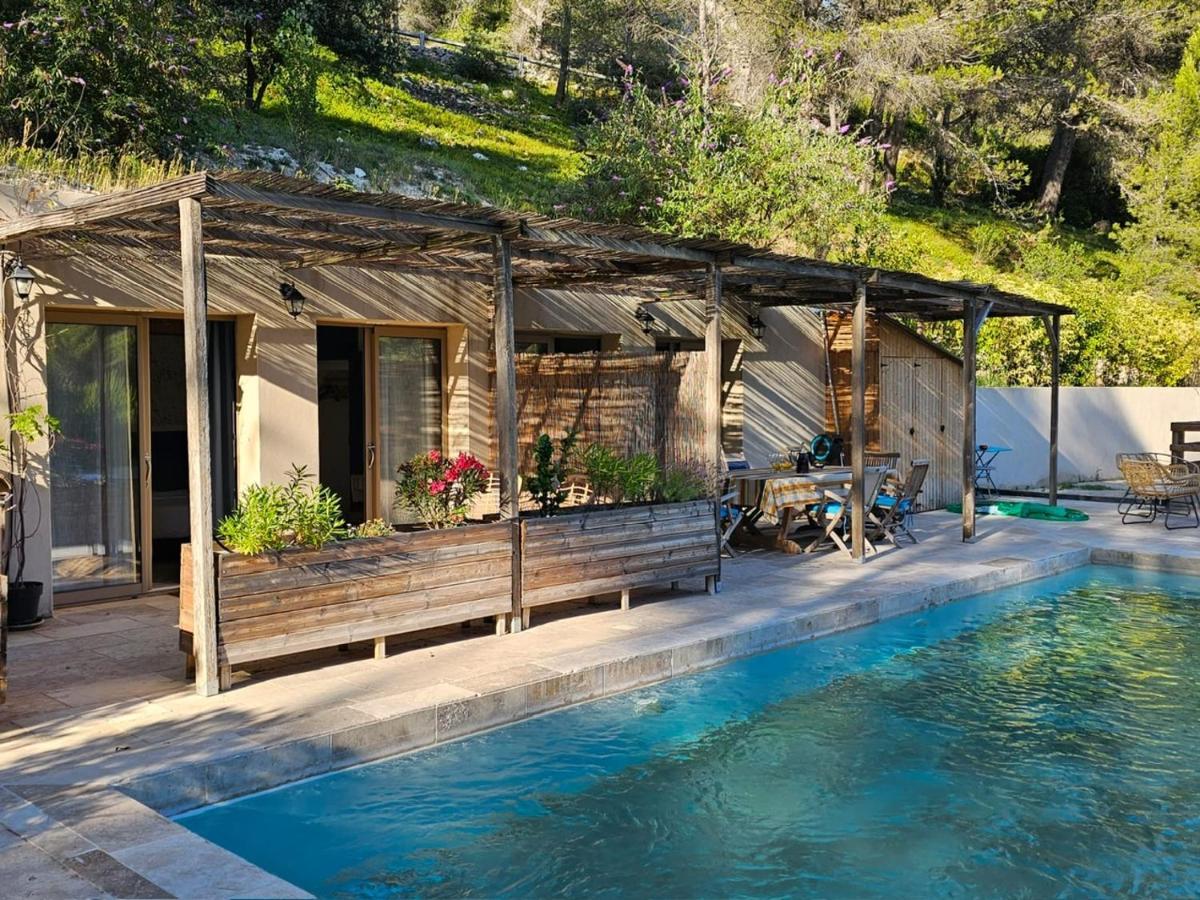 Mas De La Fadeto Bed & Breakfast Les Baux-de-Provence Exterior foto