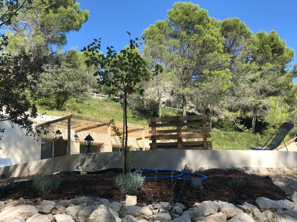 Mas De La Fadeto Bed & Breakfast Les Baux-de-Provence Exterior foto