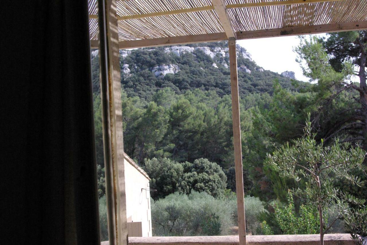 Mas De La Fadeto Bed & Breakfast Les Baux-de-Provence Exterior foto