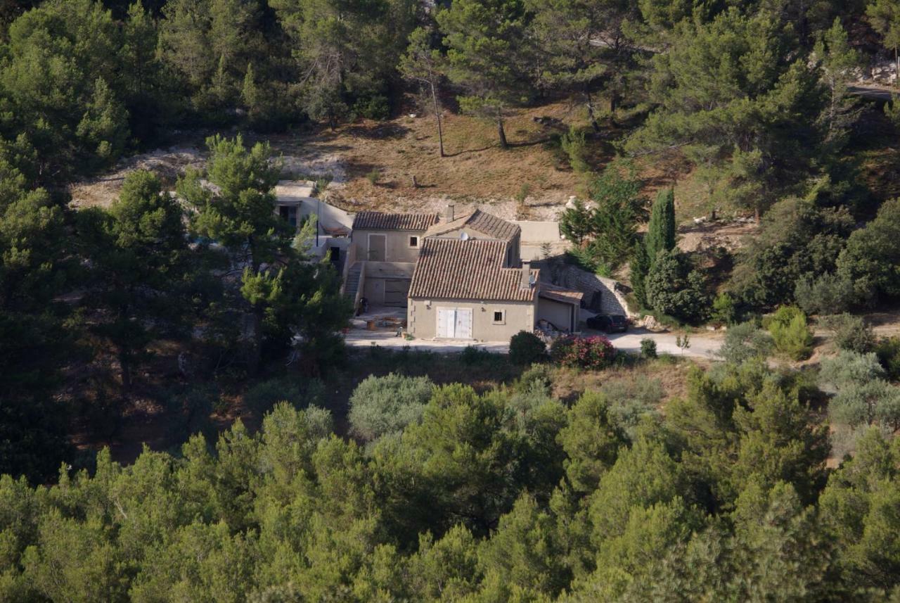Mas De La Fadeto Bed & Breakfast Les Baux-de-Provence Exterior foto