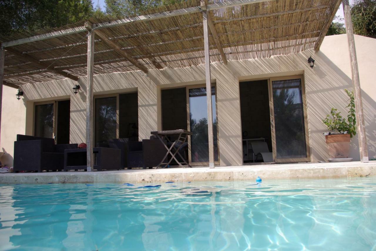 Mas De La Fadeto Bed & Breakfast Les Baux-de-Provence Exterior foto
