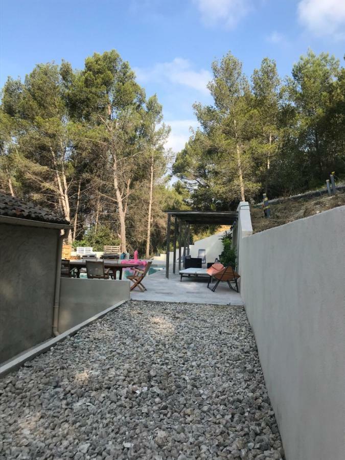 Mas De La Fadeto Bed & Breakfast Les Baux-de-Provence Exterior foto