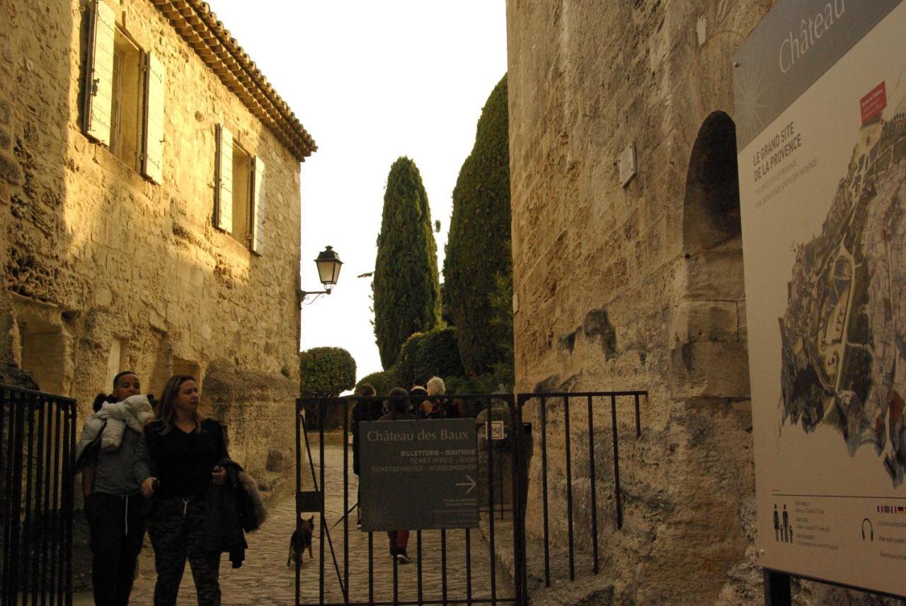 Mas De La Fadeto Bed & Breakfast Les Baux-de-Provence Exterior foto