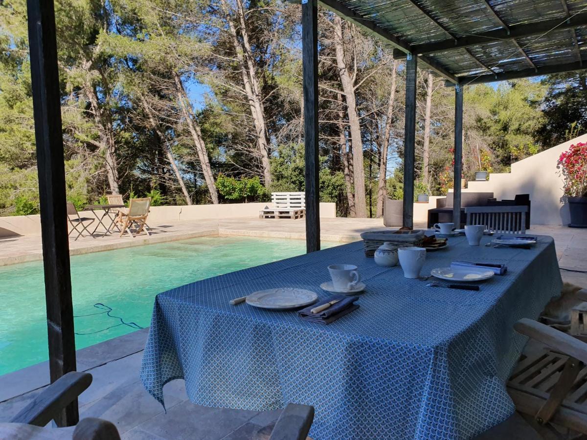 Mas De La Fadeto Bed & Breakfast Les Baux-de-Provence Exterior foto